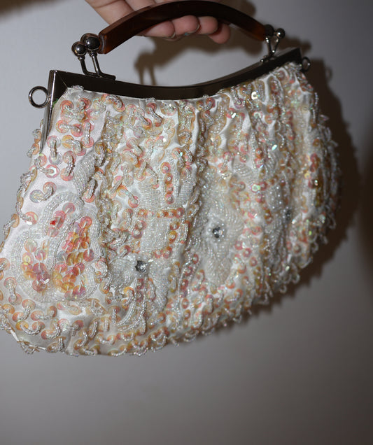 Beaded clutch bag with handle