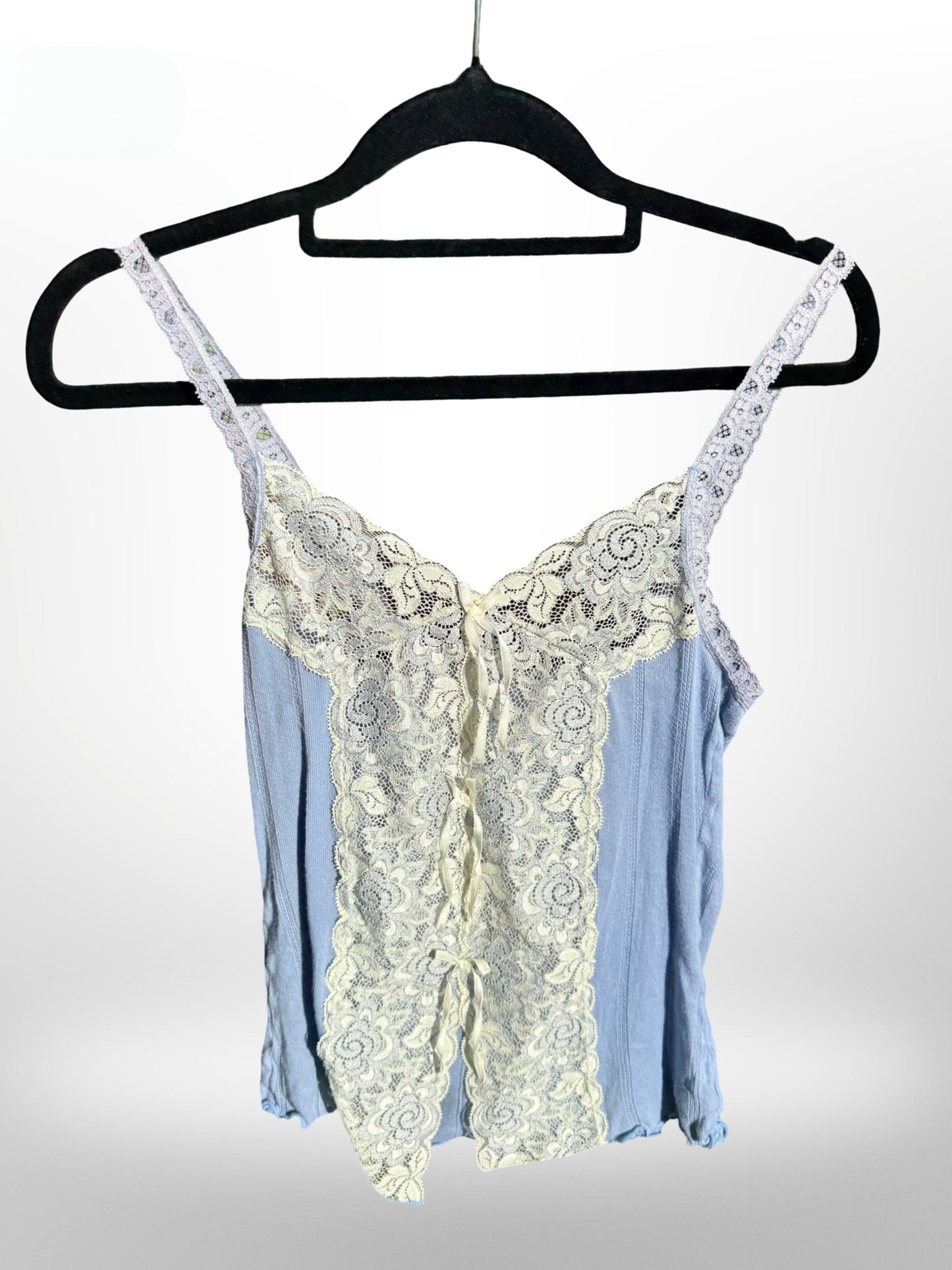 Blue and white lace ribbon top