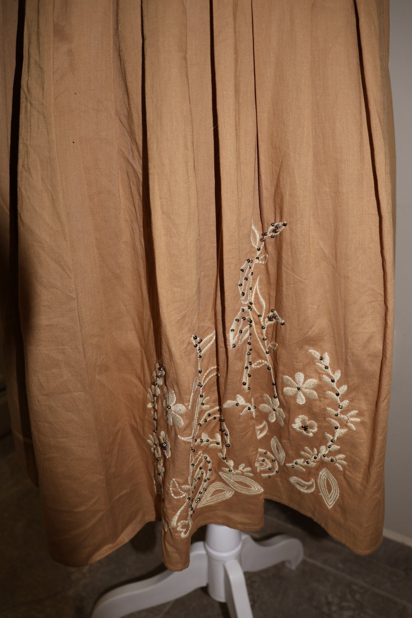 Pleated midi skirt with beaded embroidery