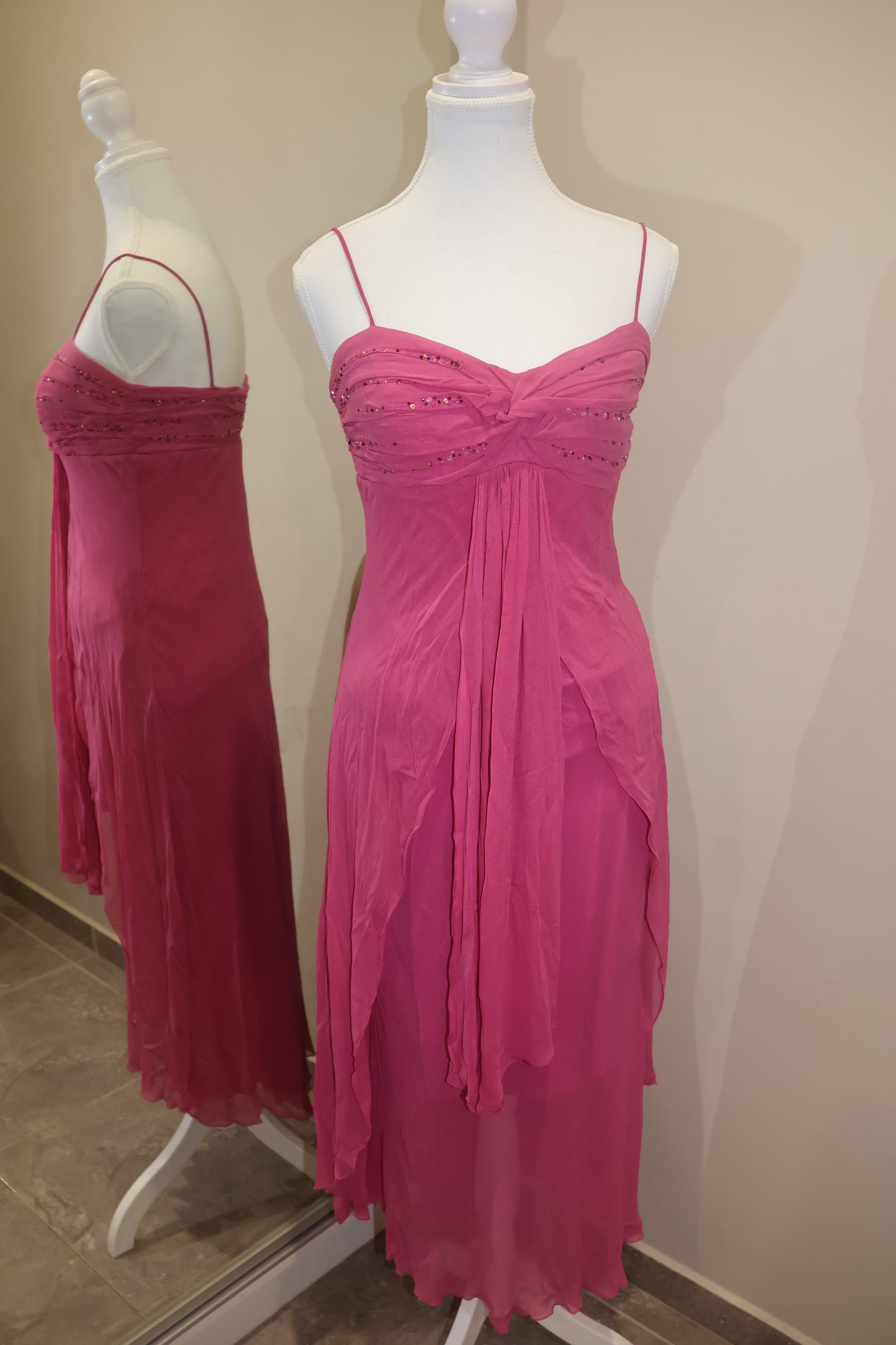 Gorgeous magenta dress with sequin details