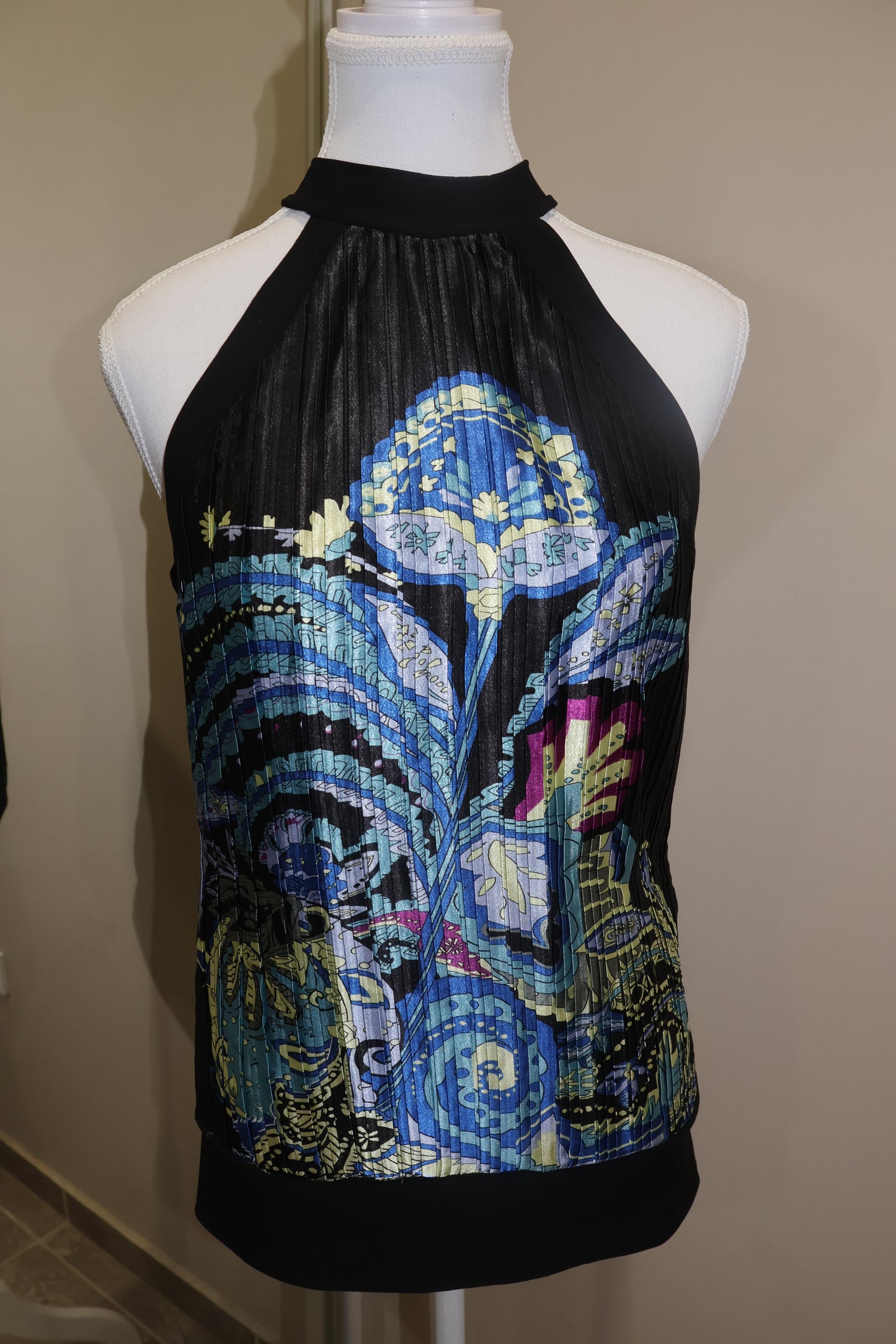 Pucci style halter!