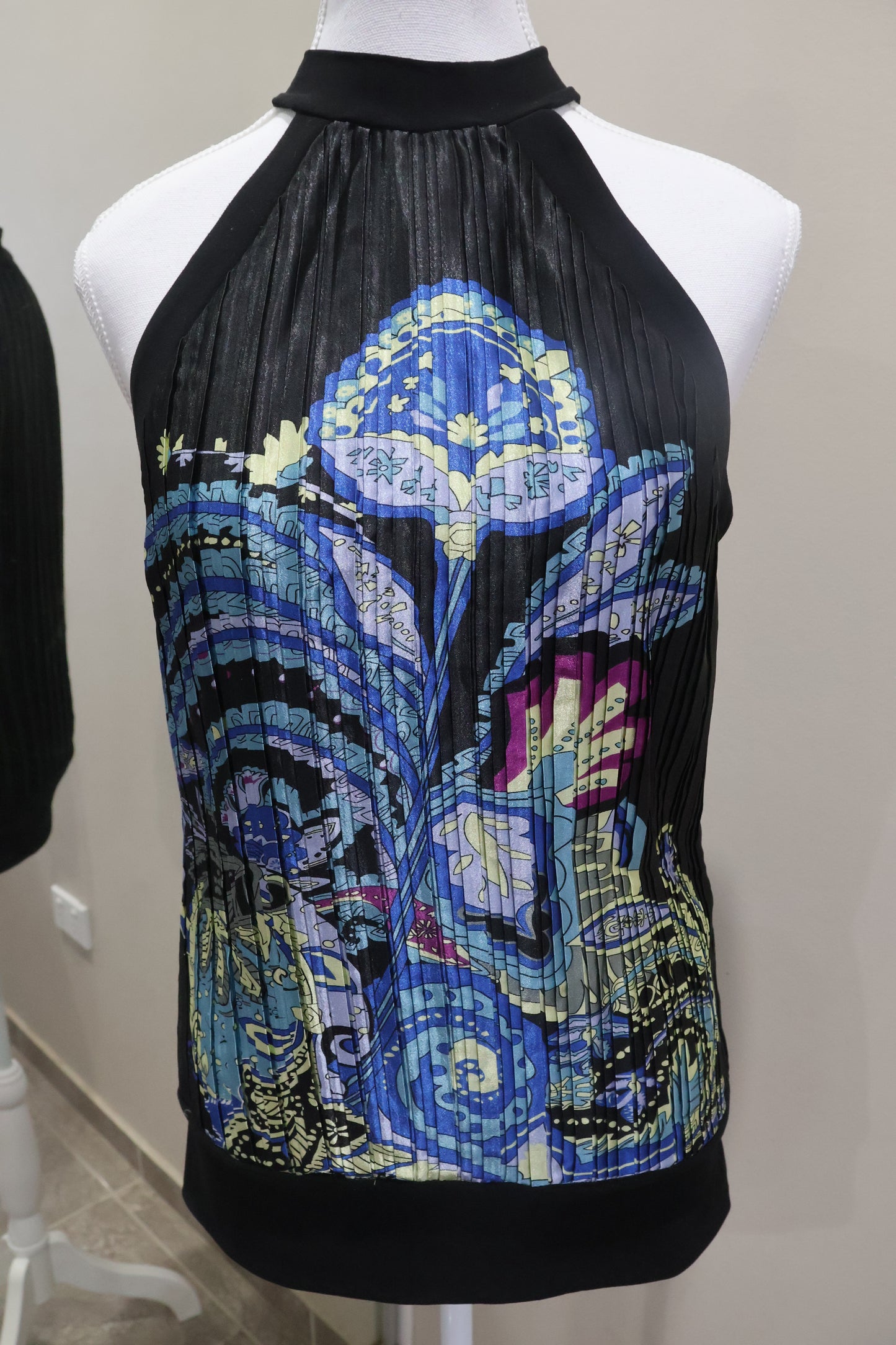 Pucci style halter!